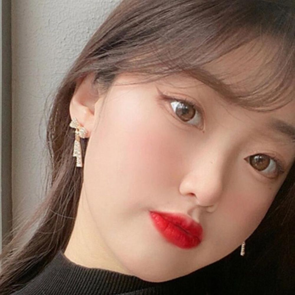 🔅🆕🔅🎀  Elegant Chic Classy Bow 🎀 Crystal Drop Tassel Earrings✨ - Picture 5 of 10